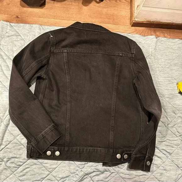 MADEWELL CLASSIC WOMENS SMALL DENIM JACKETS BLACK
NWOT - Picture 10 of 10